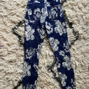 Seven for All Mankind brocade skinny jean size 24